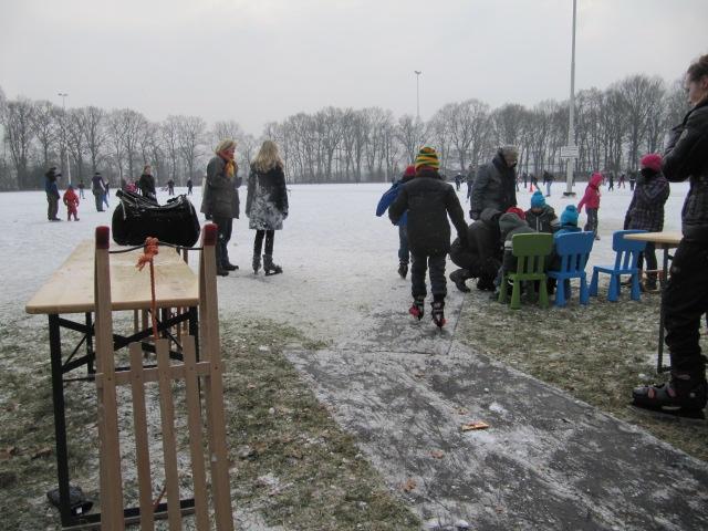 IJsbaan in Hengevelde om 11.00 uur open